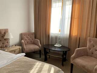 Гостиница HomeSuites Ростов-на-Дону Deluxe Suite-12